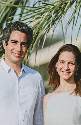 Cardim Arquitetura Paisagística, liderada por Ricardo e Alessandra Cardim, assina o paisagismo do Vista Alta com foco em espécies nativas, sustentabilidade e excelência, sendo reconhecida e premiada.